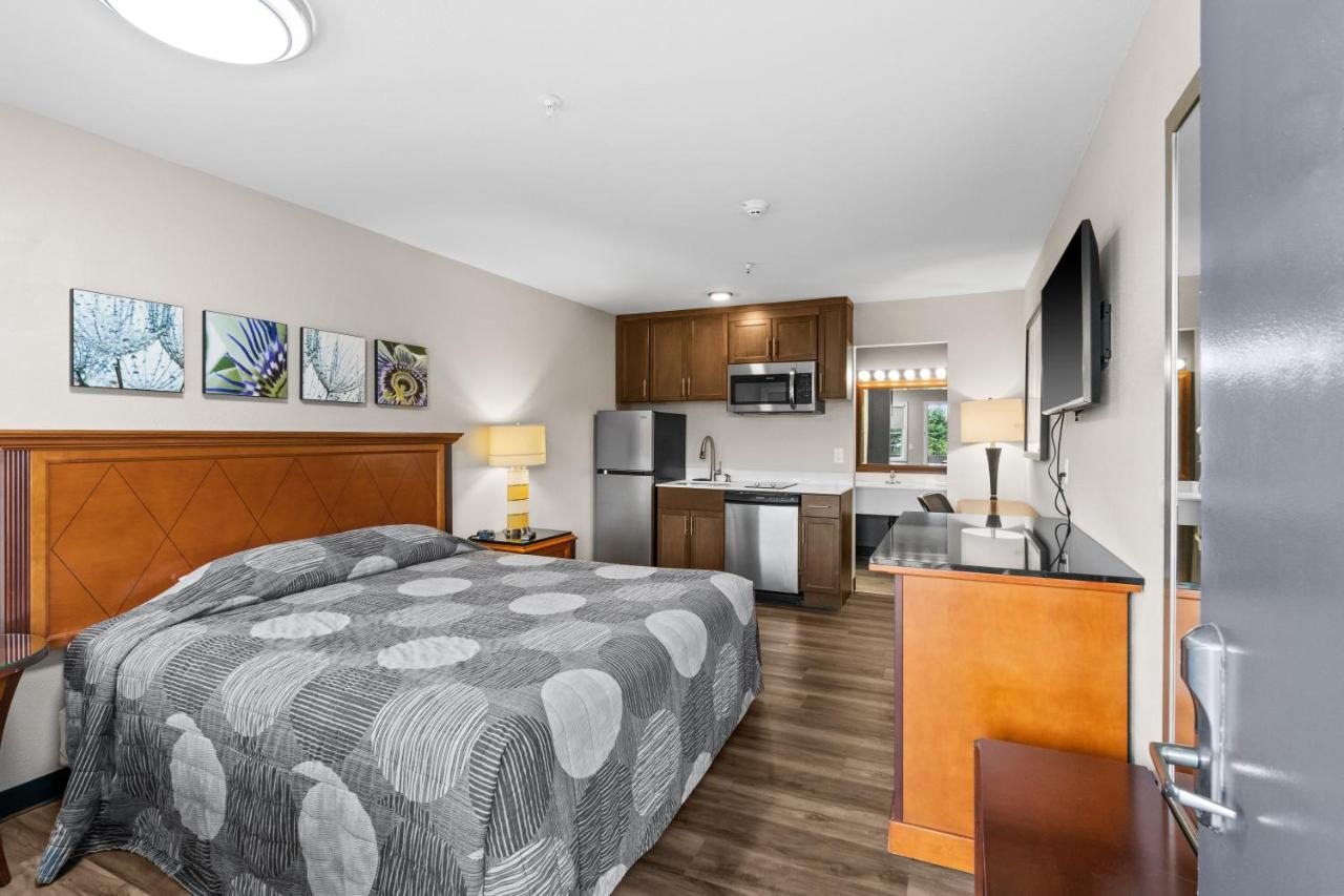 Basecamp A Travelodge By Wyndham